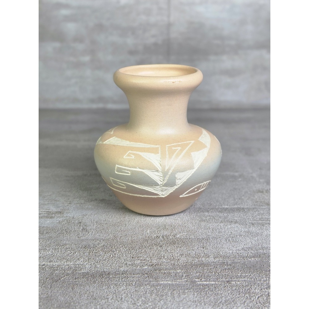 Native American Navajo Indian Naatsilid Pottery Cedar Mesa Bud Vase 3.5"